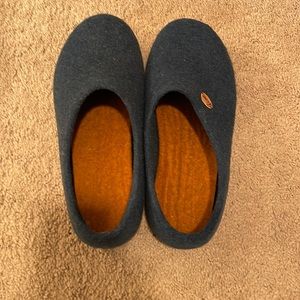 Womens blue wool slippers